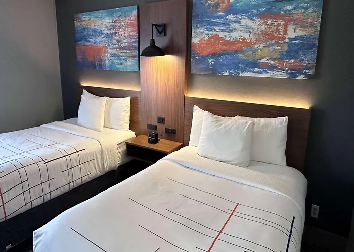 Hotel La Quinta By Wyndham Chicago 3*