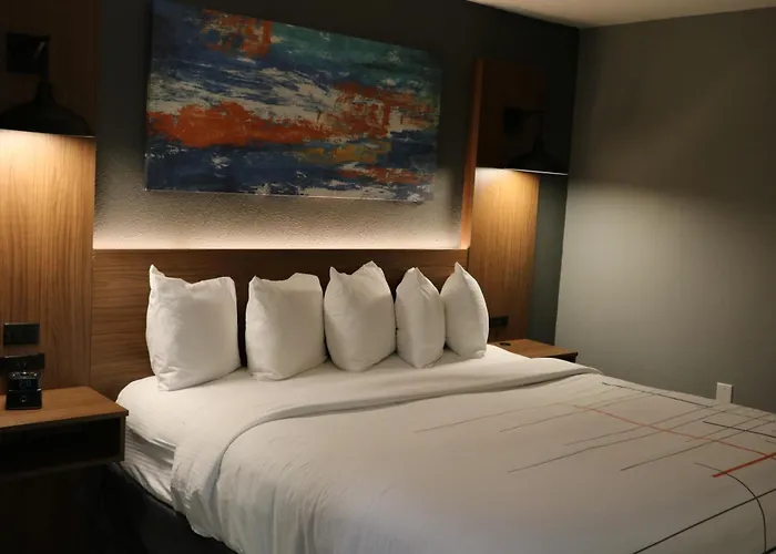 La Quinta By Wyndham Chicago Hotel