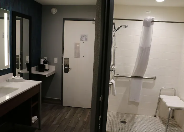 La Quinta By Wyndham Chicago Hotel Gurnee