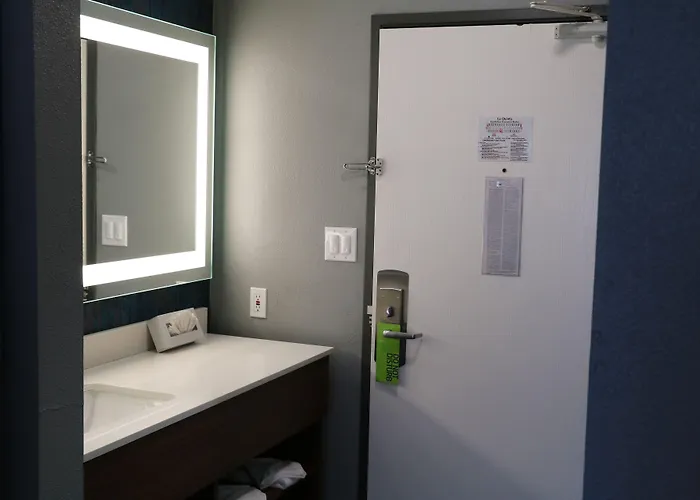La Quinta By Wyndham Chicago Gurnee