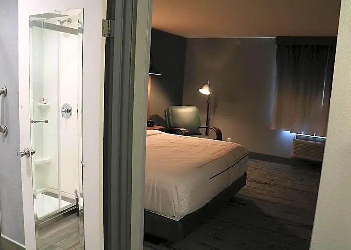 La Quinta By Wyndham Chicago Hotel 3*