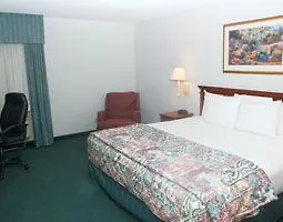 La Quinta By Wyndham Chicago Hotel